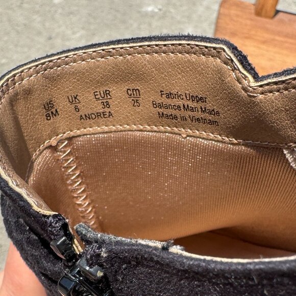 (8) LIKE NEW LIFE STRIDE VELOCITY w/ Memory Foam Ankle Boots & Braided Tie - Picture 8 of 9